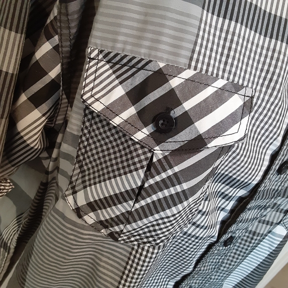 ENYCE CASUAL BUTTON DOWN SHIRT - Picture 5 of 8